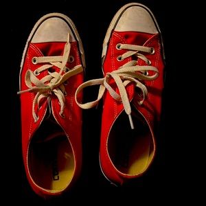 Red converse shoes size 9 womens or 7 mens